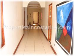 BBQ by the pool, solar energy, access, shopping malls, pharmacies, golf community, 5 bedrooms, malls, pharmacies, american bilingual schools,
