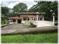 Villa For Sale near the beach