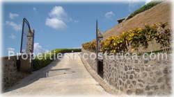 Atenas real estate, Atenas home, for sale, 2 level, pool, views, location, security, controlled access, 1654