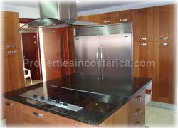 Santa Ana real estate, Santa Ana rentals, for sale, for rent, swimming pool, green areas, jacuzzi, deluxe, gated community, 1504