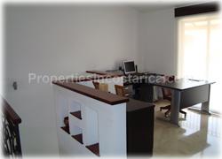 Santa Ana real estate, Santa Ana rentals, for sale, for rent, swimming pool, green areas, jacuzzi, deluxe, gated community, 1504