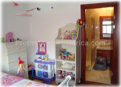 Santa Ana real estate, Santa Ana rentals, for sale, for rent, swimming pool, green areas, jacuzzi, deluxe, gated community, 1504