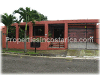 Golf community 4 bedroom house for sale