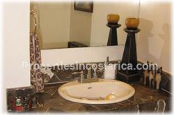 Golf community home, Cariari for sale, Cariari golf neighborhood, Cariari real estate, 5 bedroom, family home, gardens, fountains, ample, spacious, security, internet, privacy, international schools, 1451